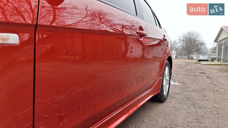 Седан Mitsubishi Lancer 2009 в Смілі