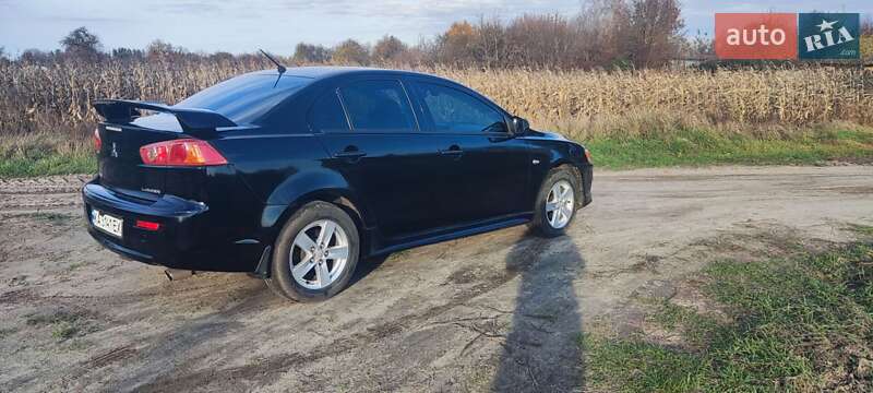 Седан Mitsubishi Lancer 2008 в Ичне