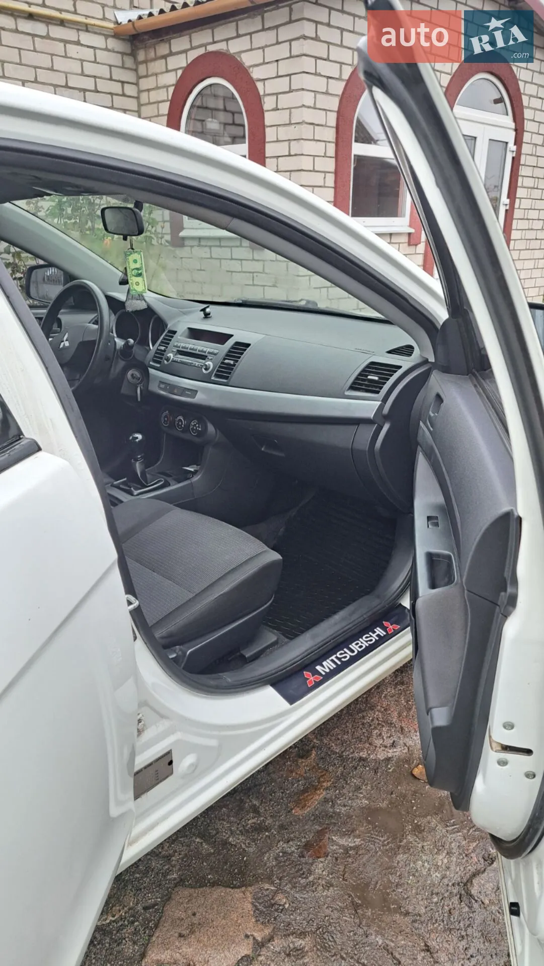 2011 Mitsubishi Lancer - мініатюра 12