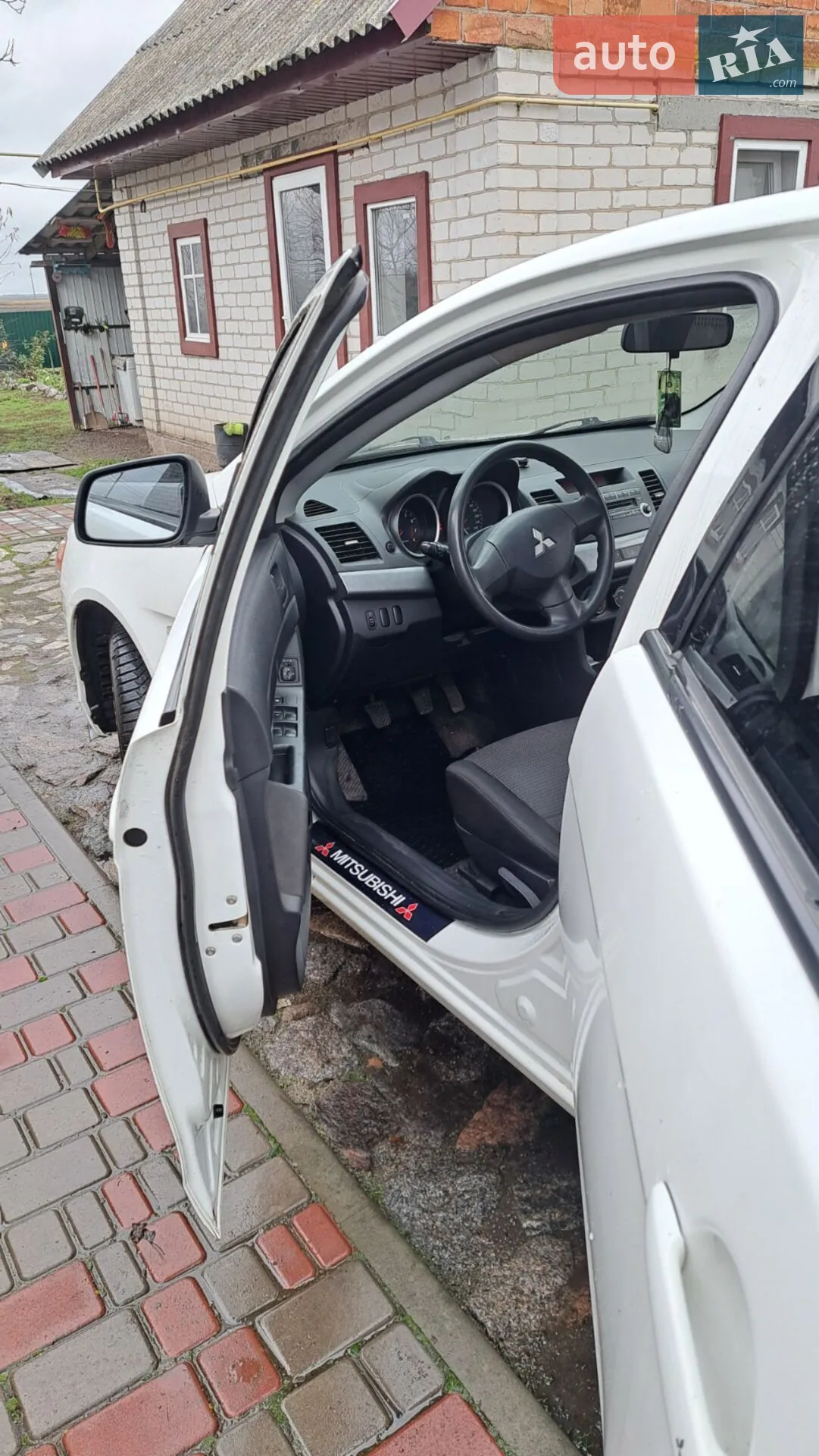 2011 Mitsubishi Lancer - мініатюра 13