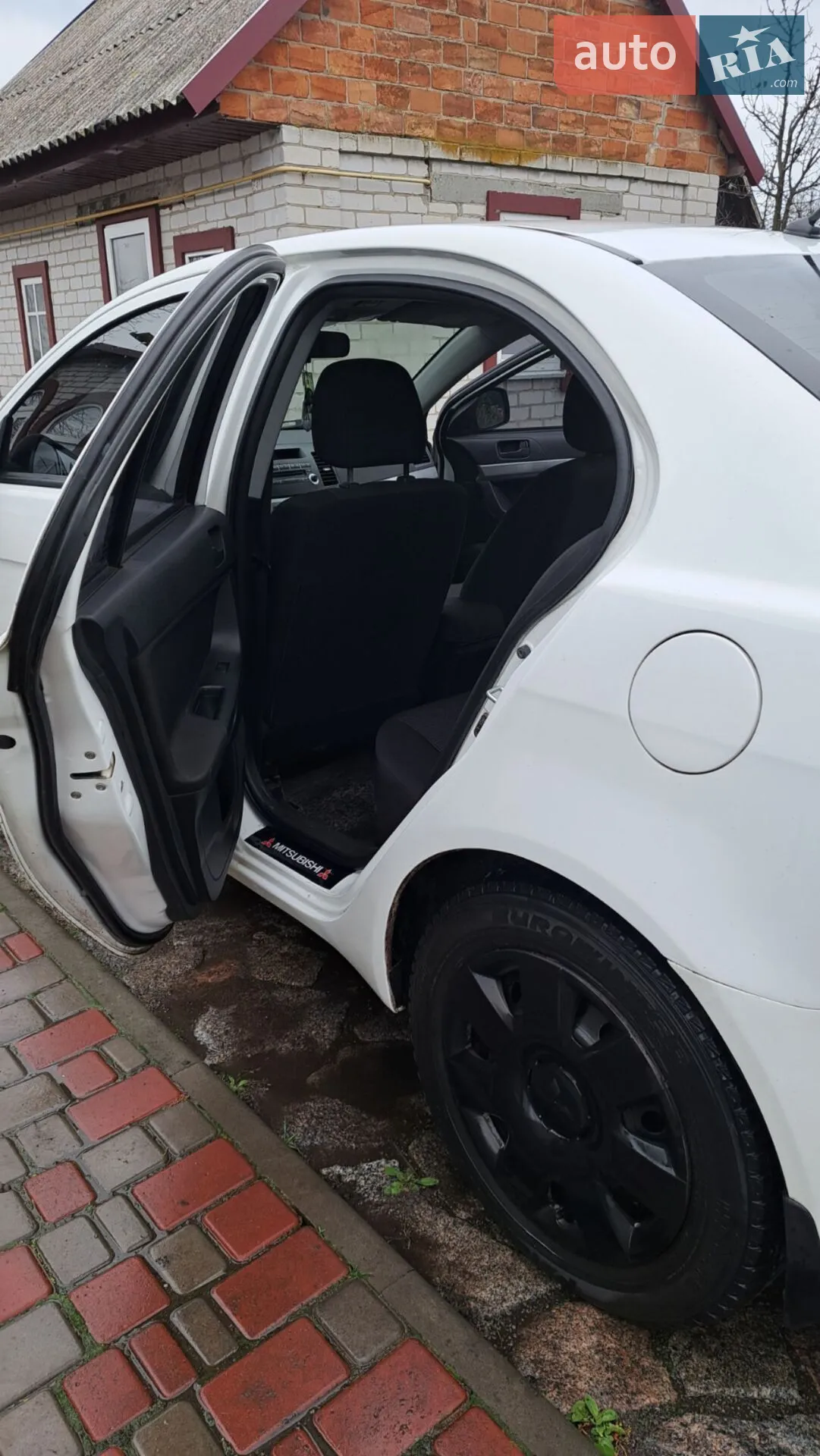 2011 Mitsubishi Lancer - мініатюра 14