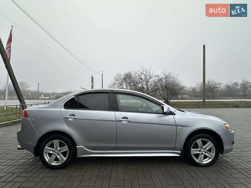 Седан Mitsubishi Lancer 2009 в Харкові
