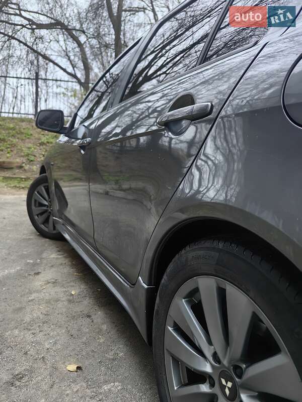 Седан Mitsubishi Lancer 2008 в Києві фото 9 Седан Mitsubishi Lancer 2008 в Києві