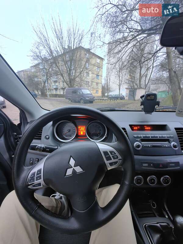 Седан Mitsubishi Lancer 2008 в Києві фото 16 Седан Mitsubishi Lancer 2008 в Києві