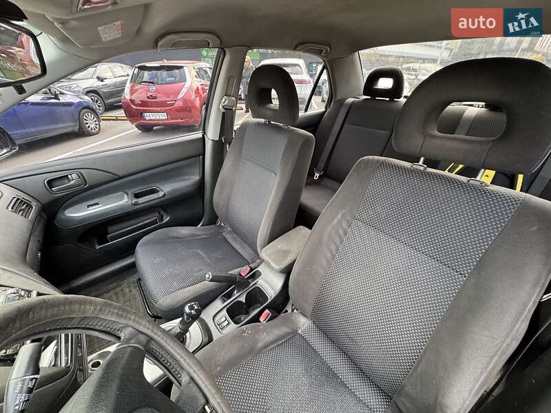 Седан Mitsubishi Lancer 2006 в Києві