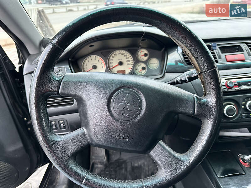 Седан Mitsubishi Lancer 2005 в Черновцах фото 13 Седан Mitsubishi Lancer 2005 в Черновцах