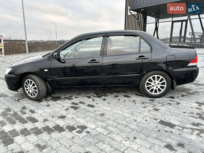 Седан Mitsubishi Lancer 2005 в Черновцах фото 8 Седан Mitsubishi Lancer 2005 в Черновцах