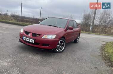 Седан Mitsubishi Lancer 2004 в Калиновке