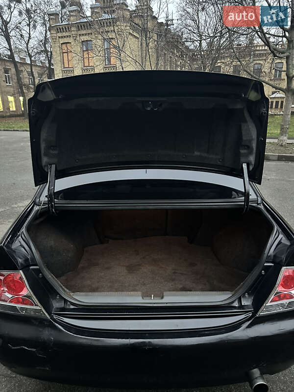 Седан Mitsubishi Lancer 2005 в Києві