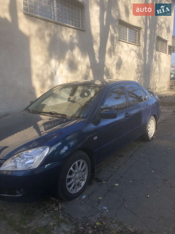 Седан Mitsubishi Lancer 2005 в Киеве фото 2 Седан Mitsubishi Lancer 2005 в Киеве