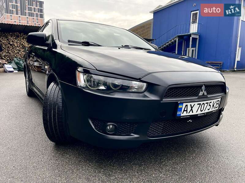 Седан Mitsubishi Lancer 2008 в Киеве