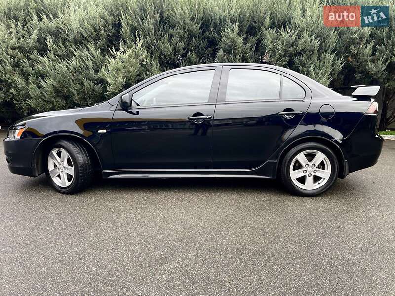 Седан Mitsubishi Lancer 2008 в Киеве