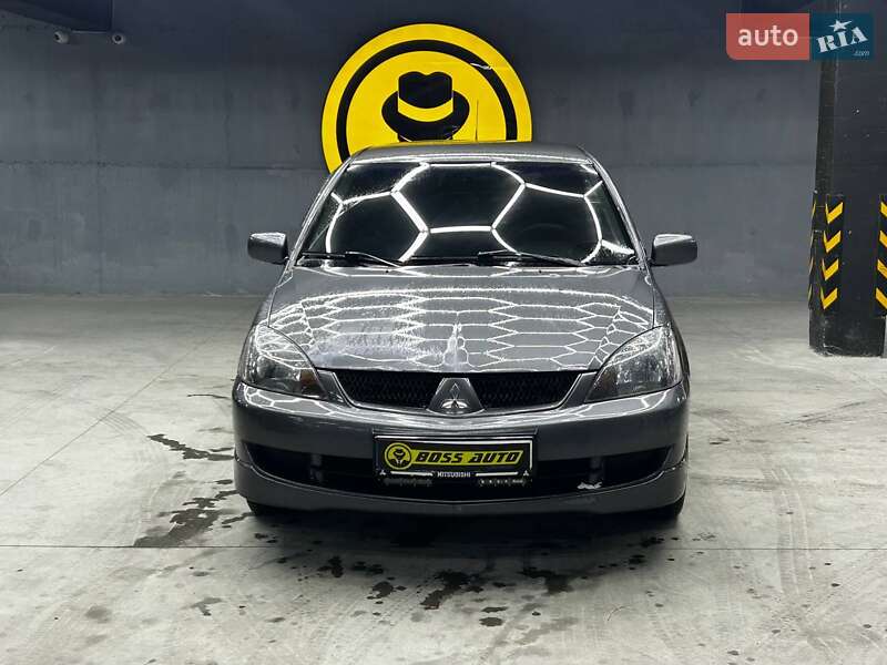 Седан Mitsubishi Lancer 2006 в Чернівцях фото 2 Седан Mitsubishi Lancer 2006 в Чернівцях