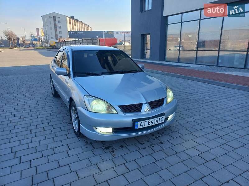 Седан Mitsubishi Lancer 2009 в Ивано-Франковске