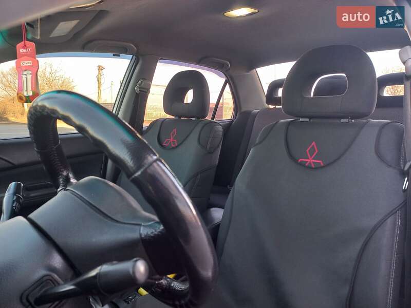 Седан Mitsubishi Lancer 2009 в Ивано-Франковске