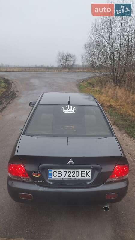 Седан Mitsubishi Lancer 2004 в Чернігові