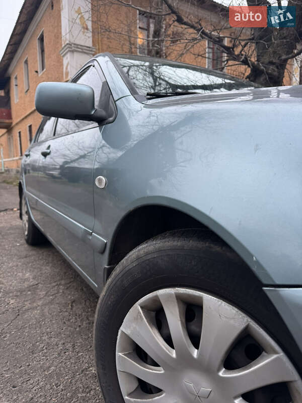 Седан Mitsubishi Lancer 2006 в Киеве