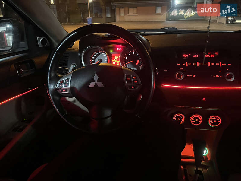 Седан Mitsubishi Lancer 2008 в Ужгороде