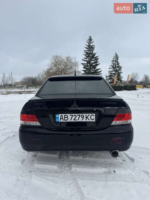 Седан Mitsubishi Lancer 2006 в Гайсину
