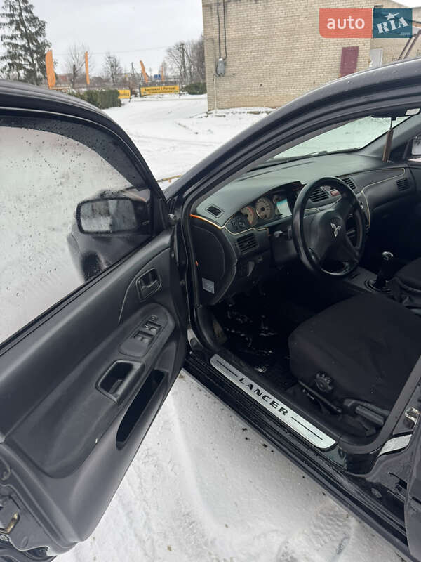 Седан Mitsubishi Lancer 2006 в Гайсину