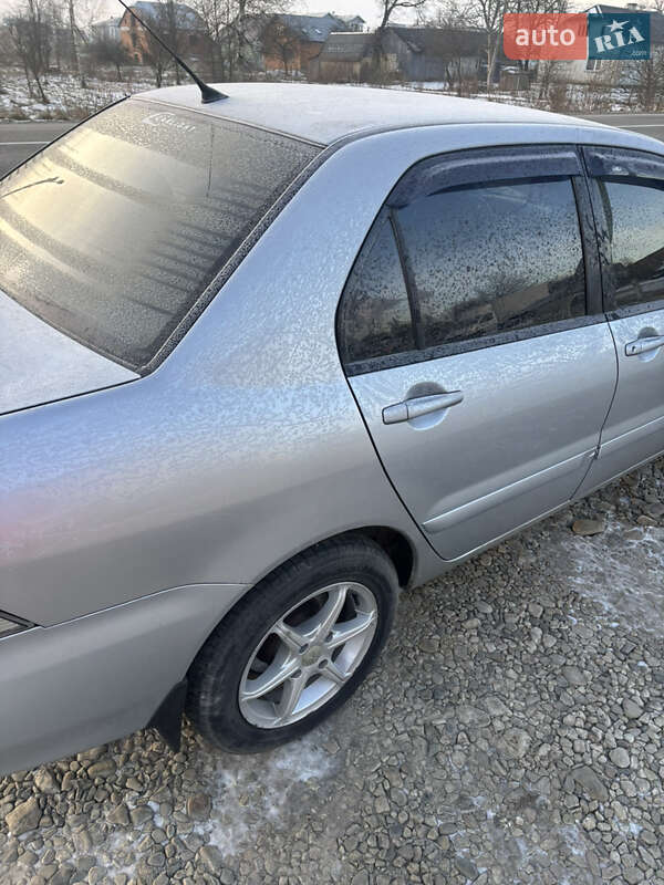 Седан Mitsubishi Lancer 2009 в Ивано-Франковске