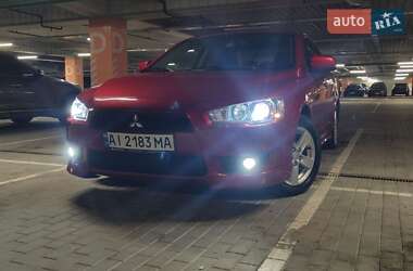 Седан Mitsubishi Lancer 2009 в Киеве