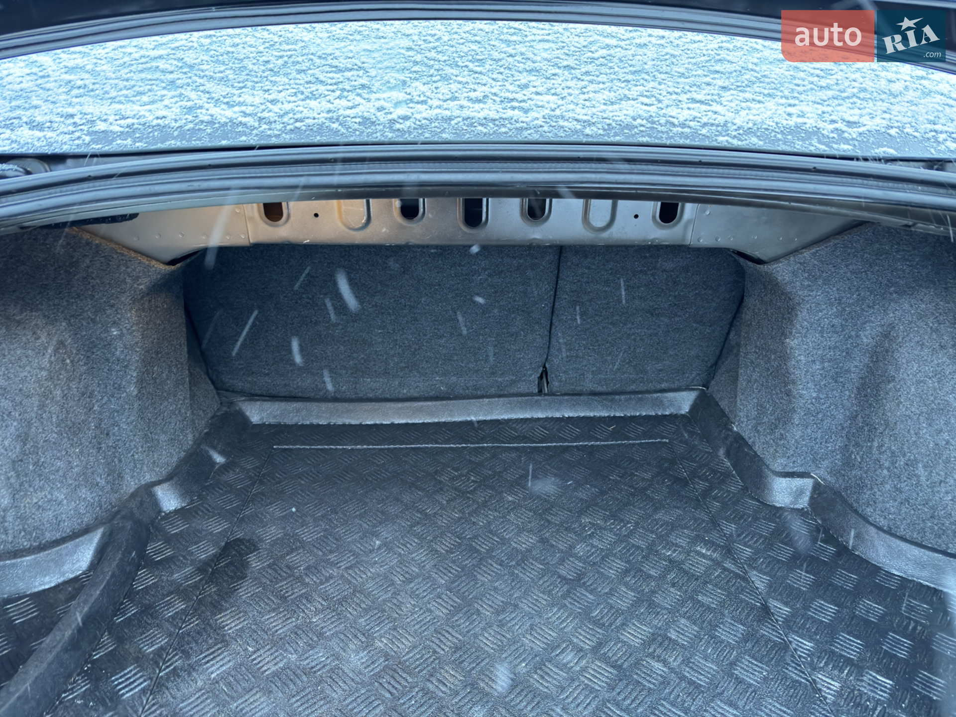 2010 Mitsubishi Lancer - мініатюра 32
