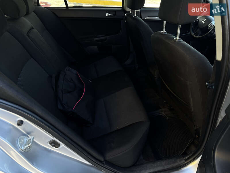 Седан Mitsubishi Lancer 2008 в Смеле