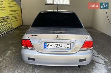 Седан Mitsubishi Lancer 2004 в Каменском