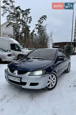 Седан Mitsubishi Lancer 2004 в Києві