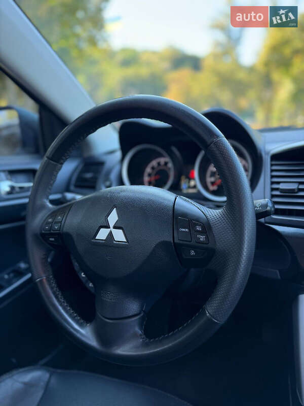 Седан Mitsubishi Lancer 2015 в Хмельницком фото 15 Седан Mitsubishi Lancer 2015 в Хмельницком