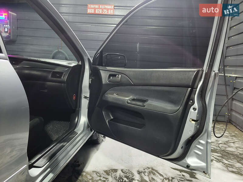 Седан Mitsubishi Lancer 2007 в Люботине