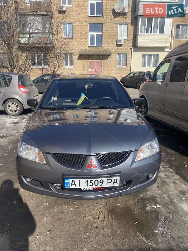 Mitsubishi Lancer 2005