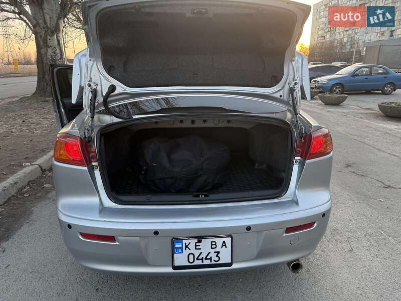 Седан Mitsubishi Lancer 2008 в Днепре