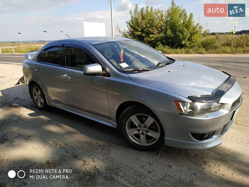 Седан Mitsubishi Lancer 2009 в Александровке