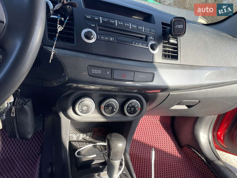 Седан Mitsubishi Lancer 2008 в Днепре