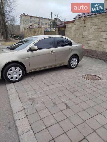 Седан Mitsubishi Lancer 2007 в Днепре