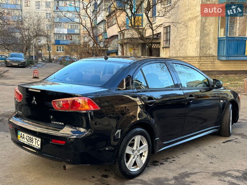 Седан Mitsubishi Lancer 2007 в Киеве