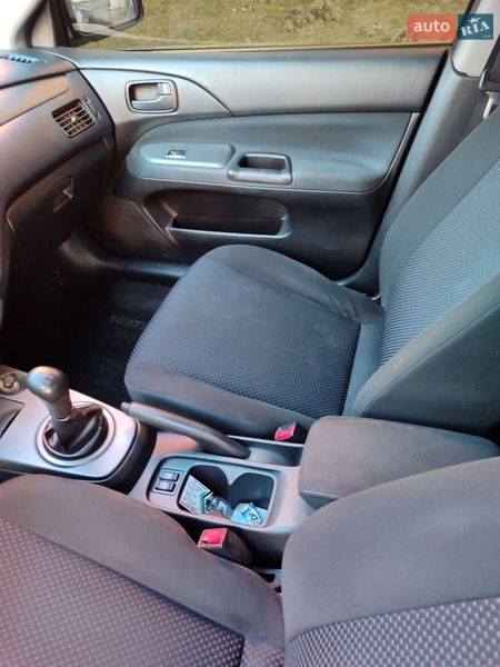 Седан Mitsubishi Lancer 2008 в Сарнах