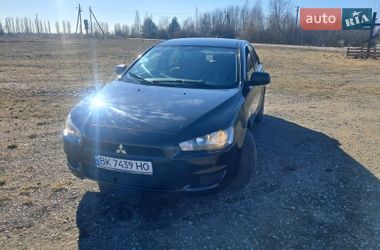 Седан Mitsubishi Lancer 2009 в Ровно
