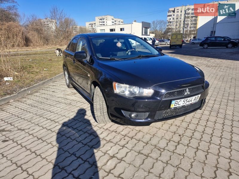 Хэтчбек Mitsubishi Lancer 2009 в Львове