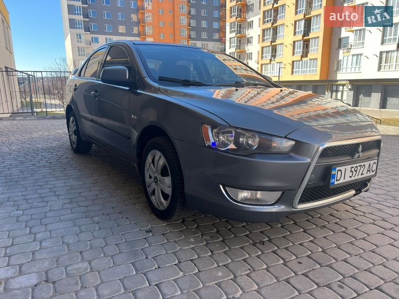 Седан Mitsubishi Lancer 2009 в Виннице