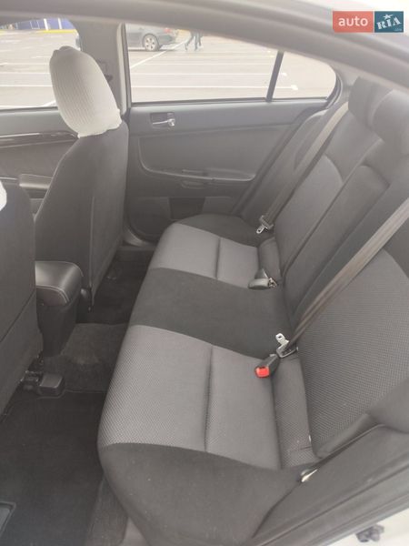 Седан Mitsubishi Lancer 2015 в Запорожье