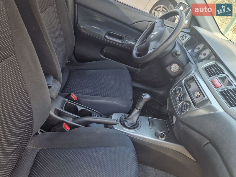 Седан Mitsubishi Lancer 2008 в Днепре