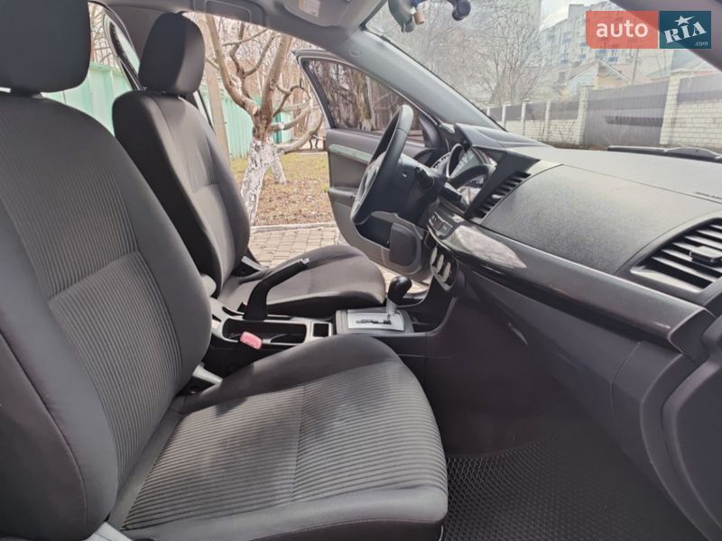 Седан Mitsubishi Lancer 2014 в Чернигове