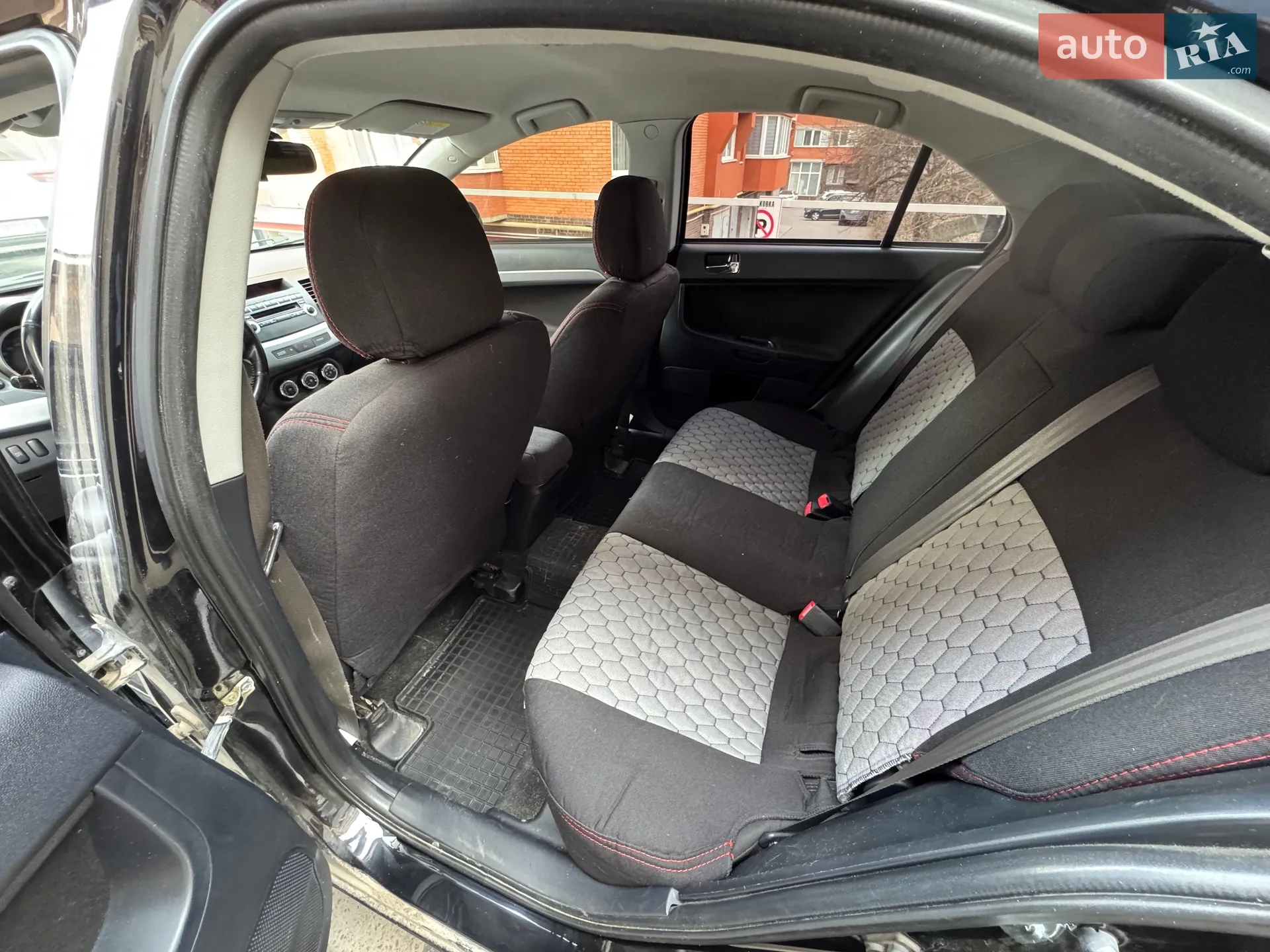 2010 Mitsubishi Lancer - мініатюра 9