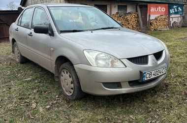 Седан Mitsubishi Lancer 2004 в Києві