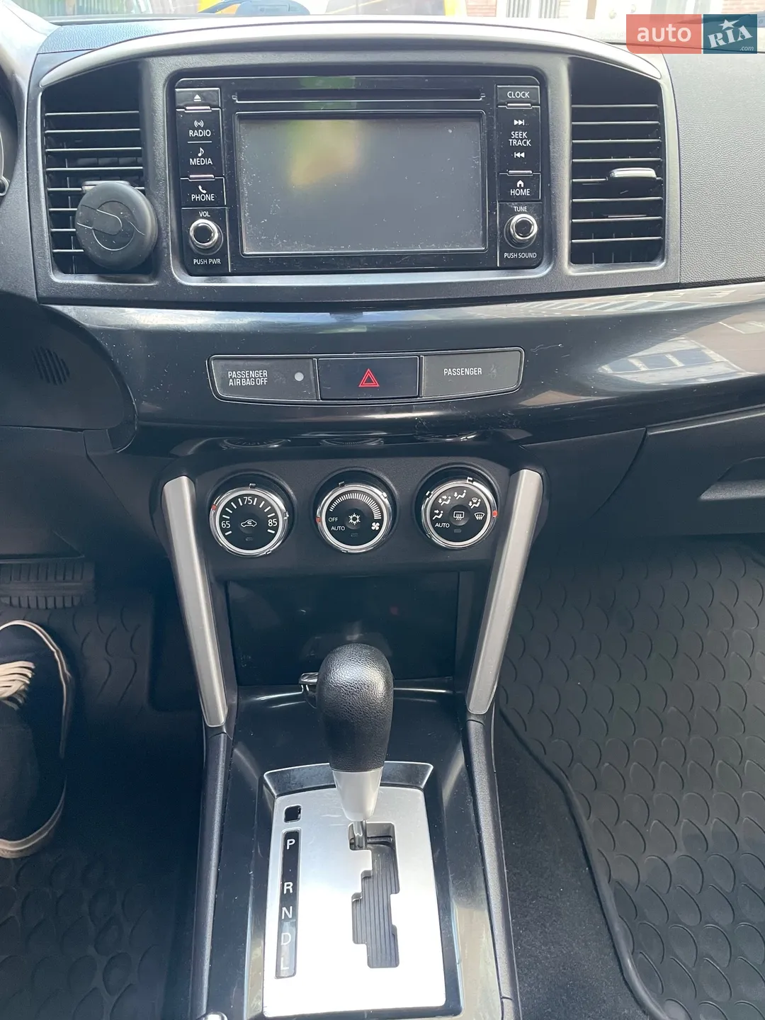 2016 Mitsubishi Lancer - мініатюра 17