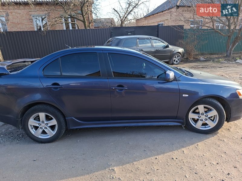 Седан Mitsubishi Lancer 2009 в Кропивницком