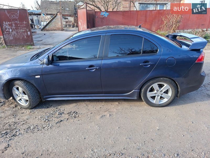 Седан Mitsubishi Lancer 2009 в Кропивницком